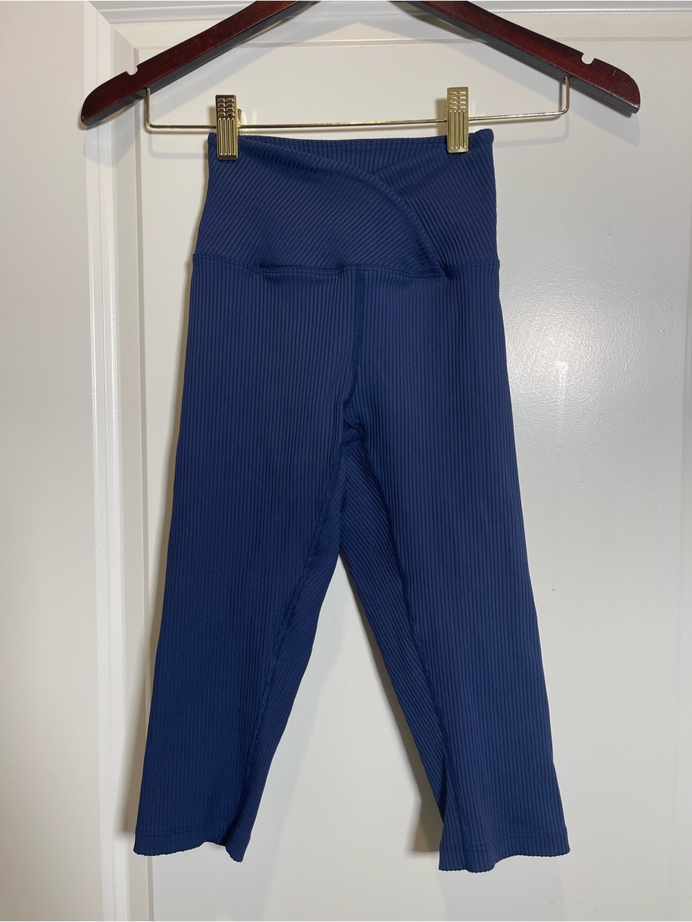 Year of Ours Navy Ribbed Capris Size XS